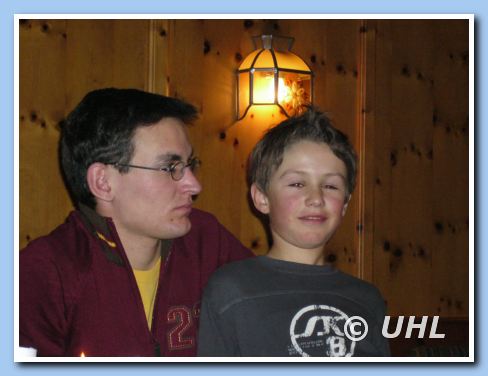 Im Speisesaal - Sebastian und Adrian sind bereit fuer's Silvestermenue